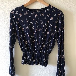 Black floral Long sleeved top!